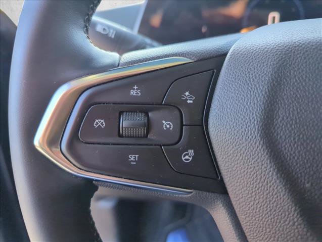 Used 2024 Chevrolet Trax LT w/ LT Convenience Package FWD image 14