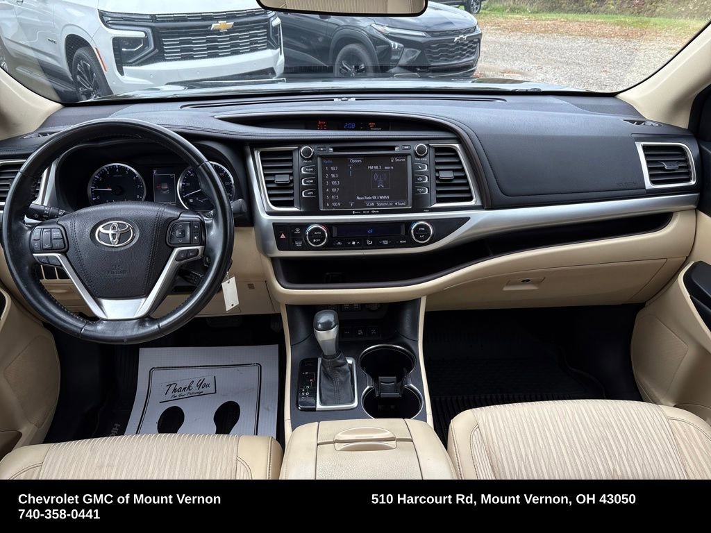 Used 2017 Toyota Highlander LE image 23