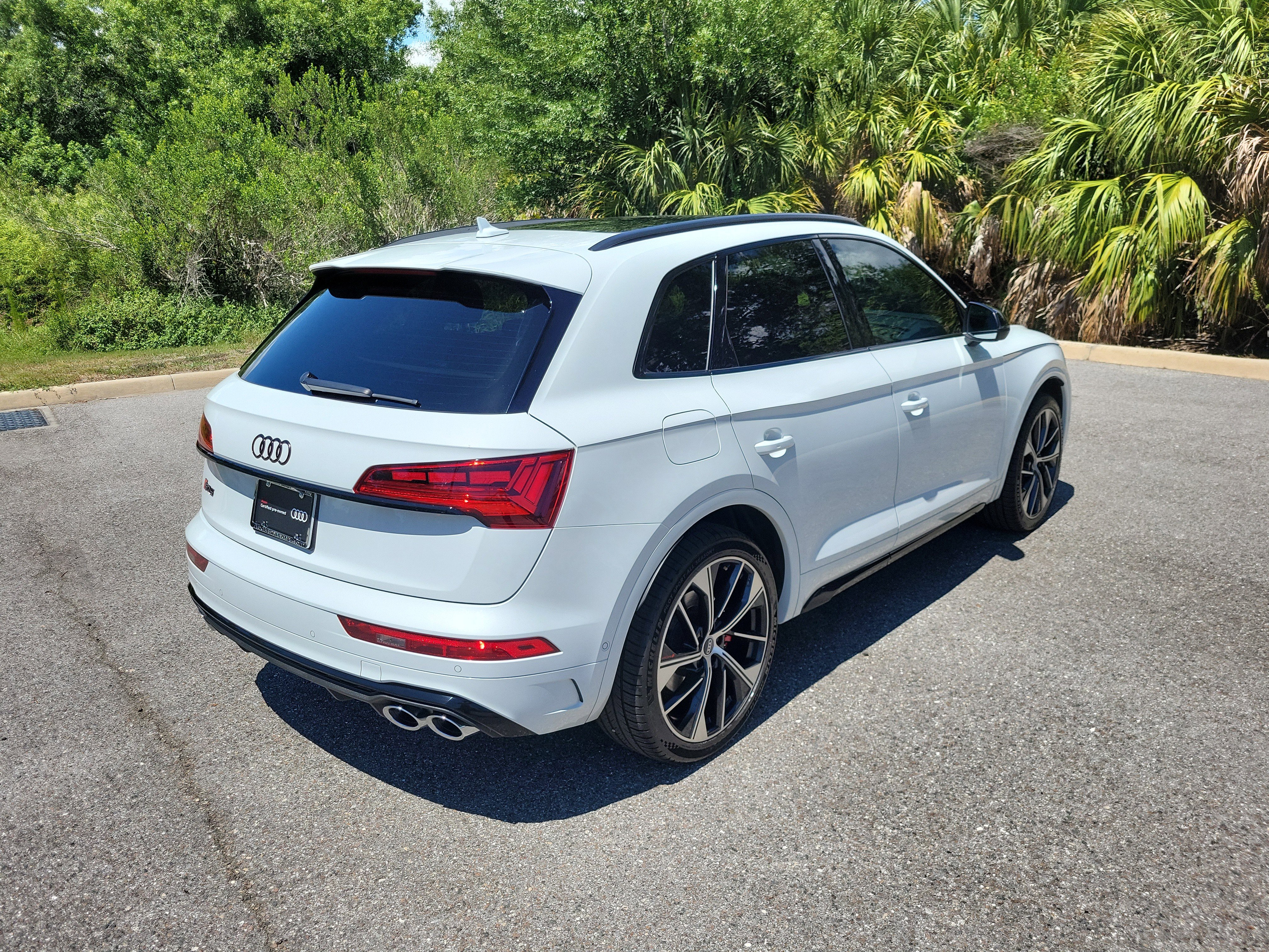 Used 2021 Audi SQ5 Prestige AWD/4WD image 4