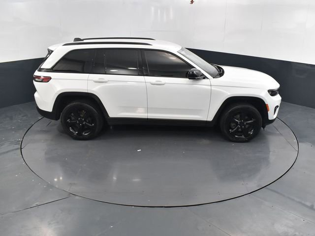 Used 2023 Jeep Grand Cherokee Limited w/ Black Appearance Package image 44