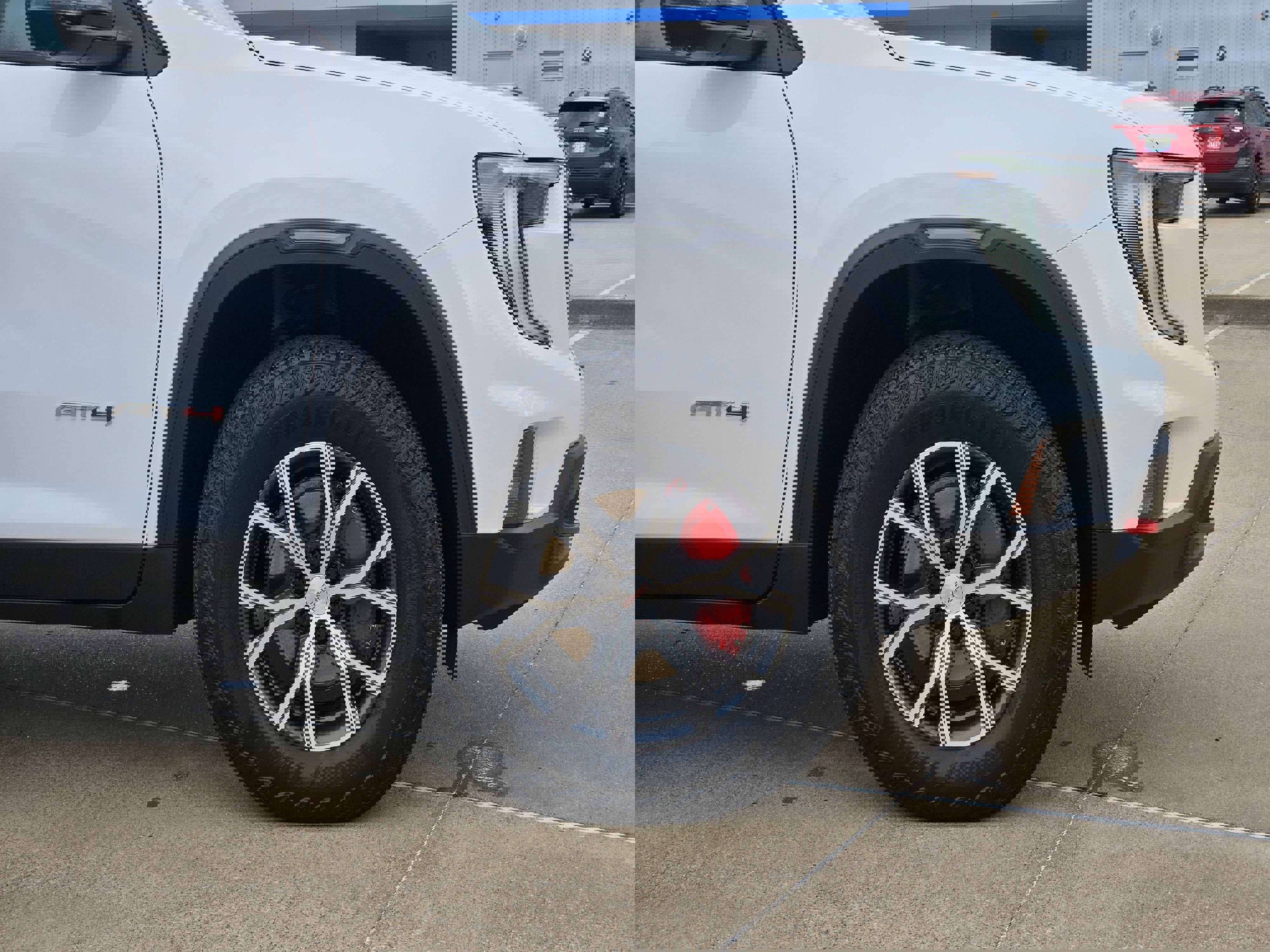 Used 2025 GMC Acadia AT4 AWD/4WD image 10