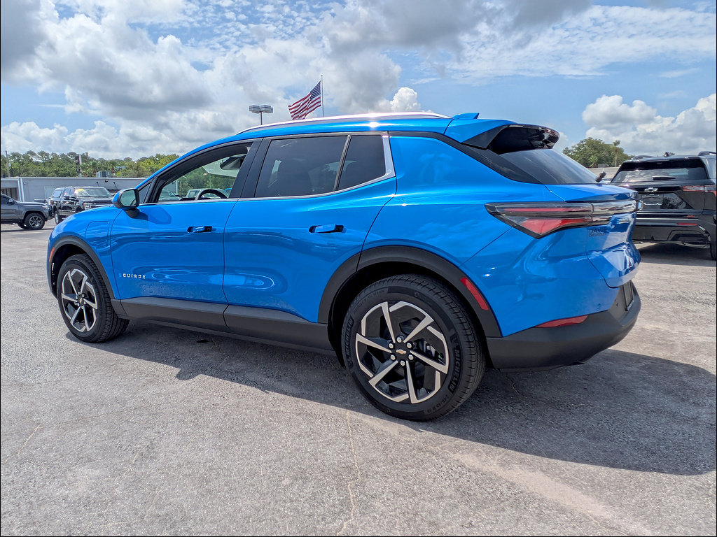 New 2026 Chevrolet Equinox EV LT AWD/4WD image 7