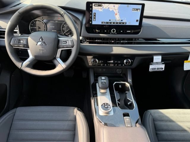New 2026 Mitsubishi Outlander LE FWD image 18