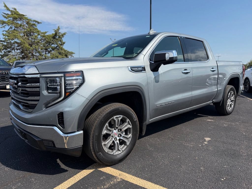 Used 2025 GMC Sierra 1500 SLT AWD/4WD image 2