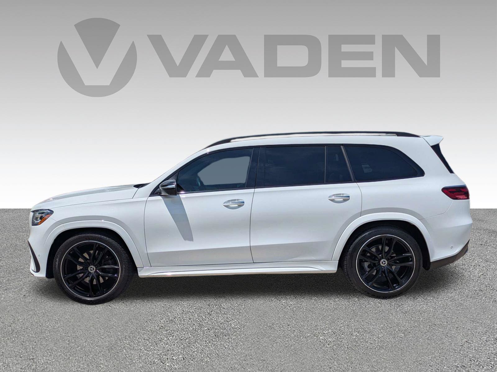 Used 2024 Mercedes-Benz GLS 450 4MATIC image 30