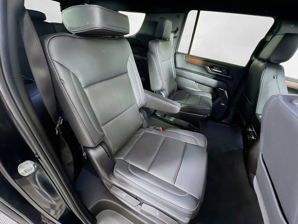 Used 2025 GMC Yukon XL Denali AWD/4WD image 29