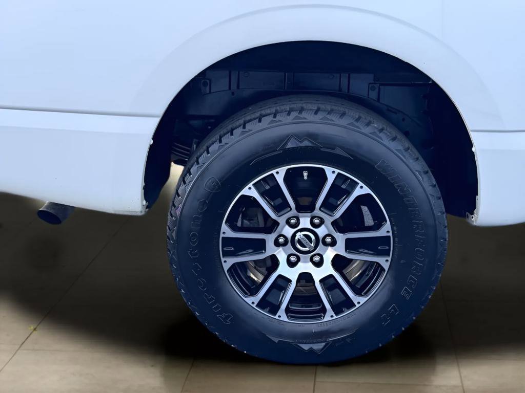 Used 2022 Nissan Titan SV image 39
