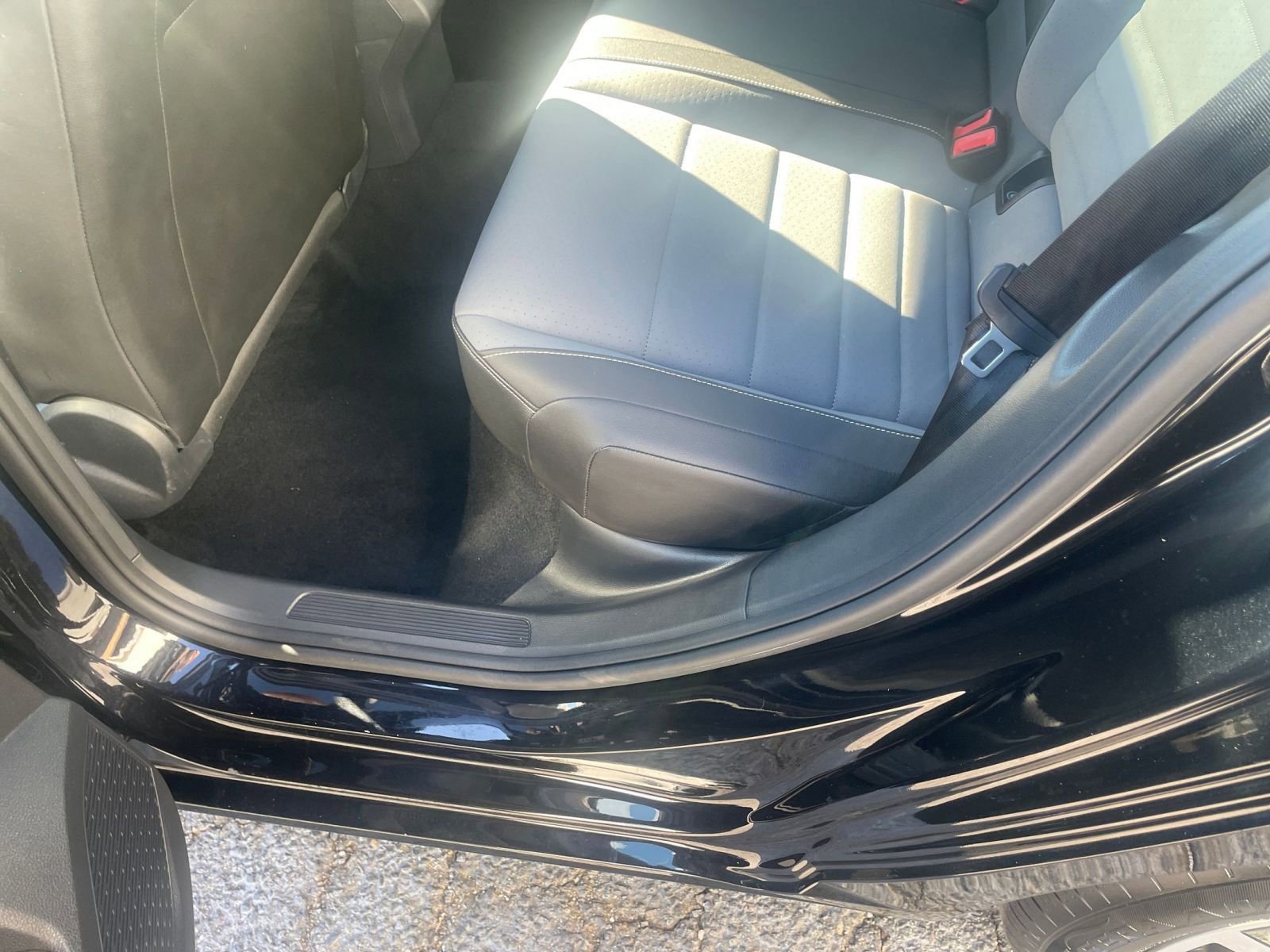 Used 2025 Volkswagen Jetta SE image 24