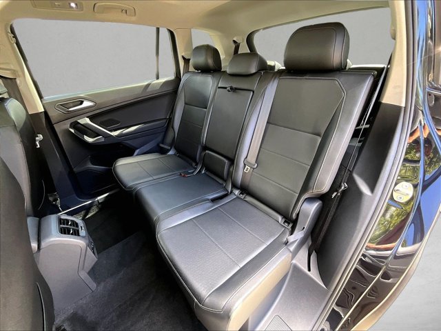 Used 2019 Volkswagen Tiguan SEL FWD image 28