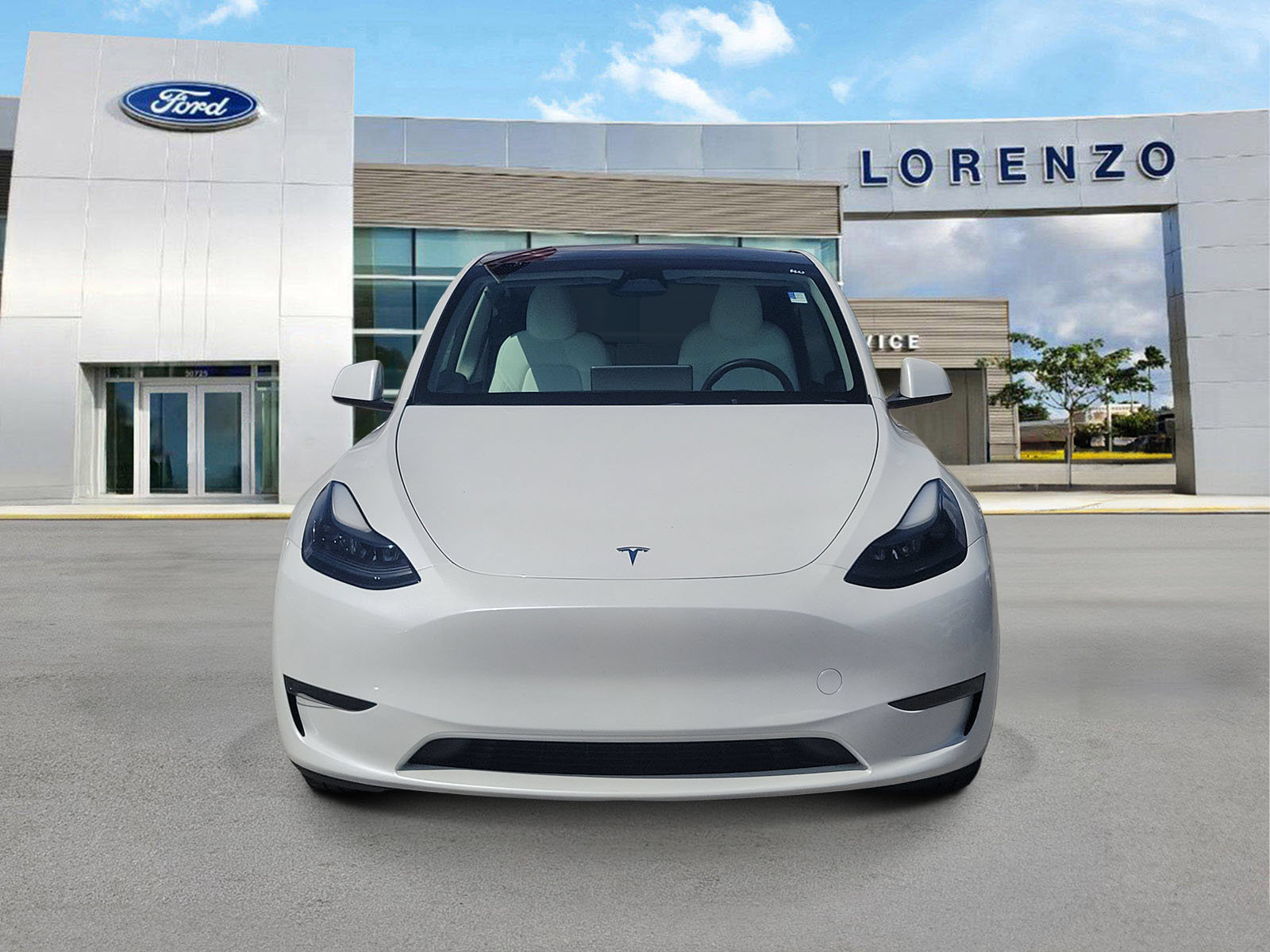 Used 2024 Tesla Model Y Long Range RWD image 2