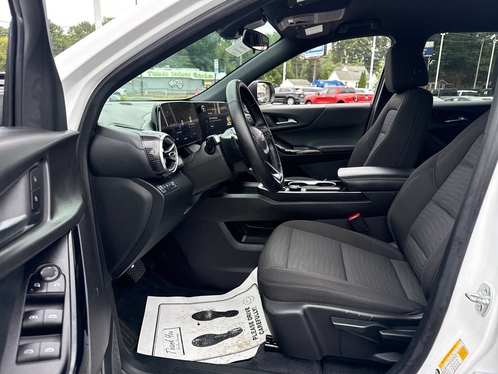 Used 2026 Chevrolet Equinox LT AWD/4WD image 21