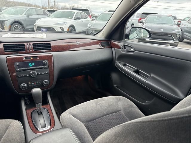 Used 2011 Chevrolet Impala LT image 26