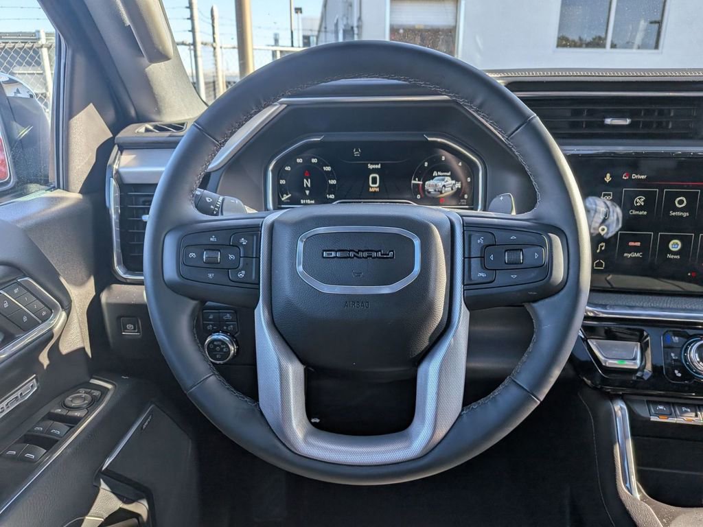 Used 2025 GMC Sierra 1500 Denali w/ Technology Package AWD/4WD image 20