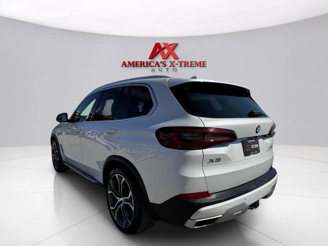 Used 2020 BMW X5 xDrive50i w/ Premium Package AWD/4WD image 5
