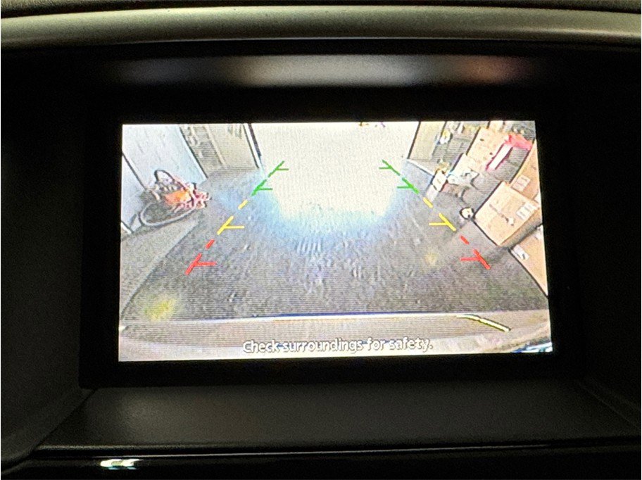 Used 2014 Nissan Pathfinder SV image 16