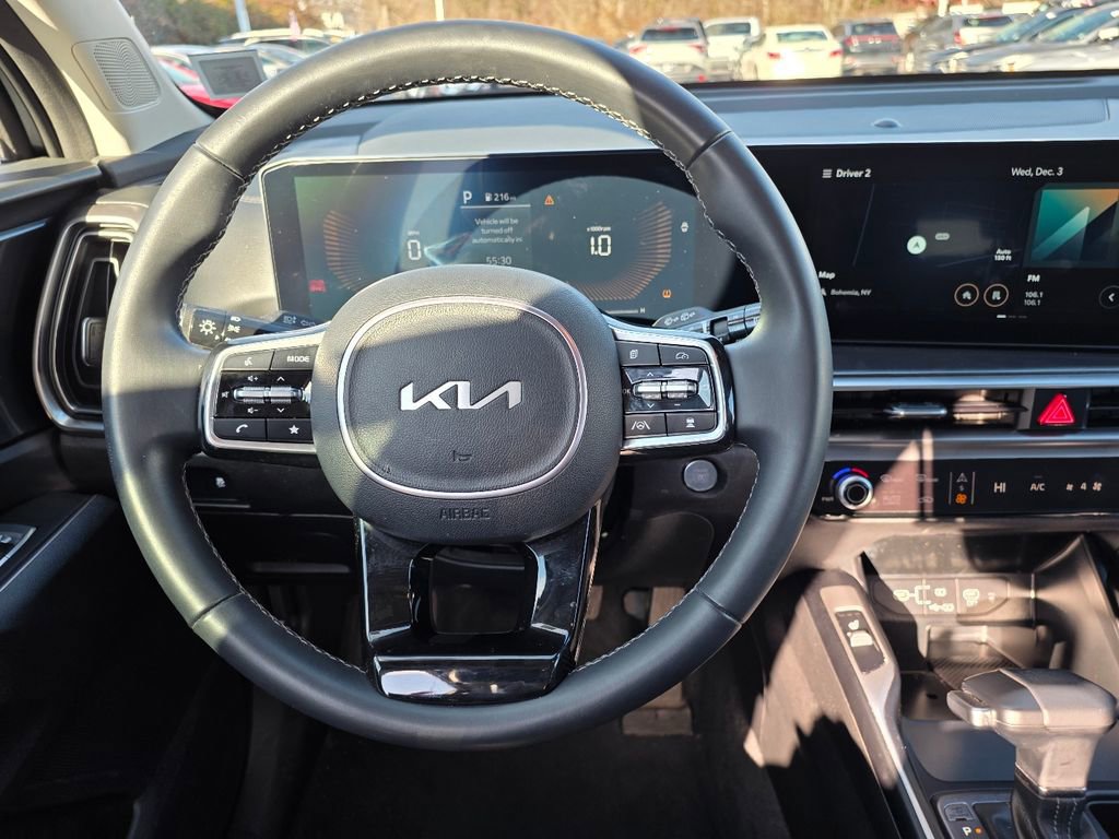 Used 2024 Kia Sorento S image 12