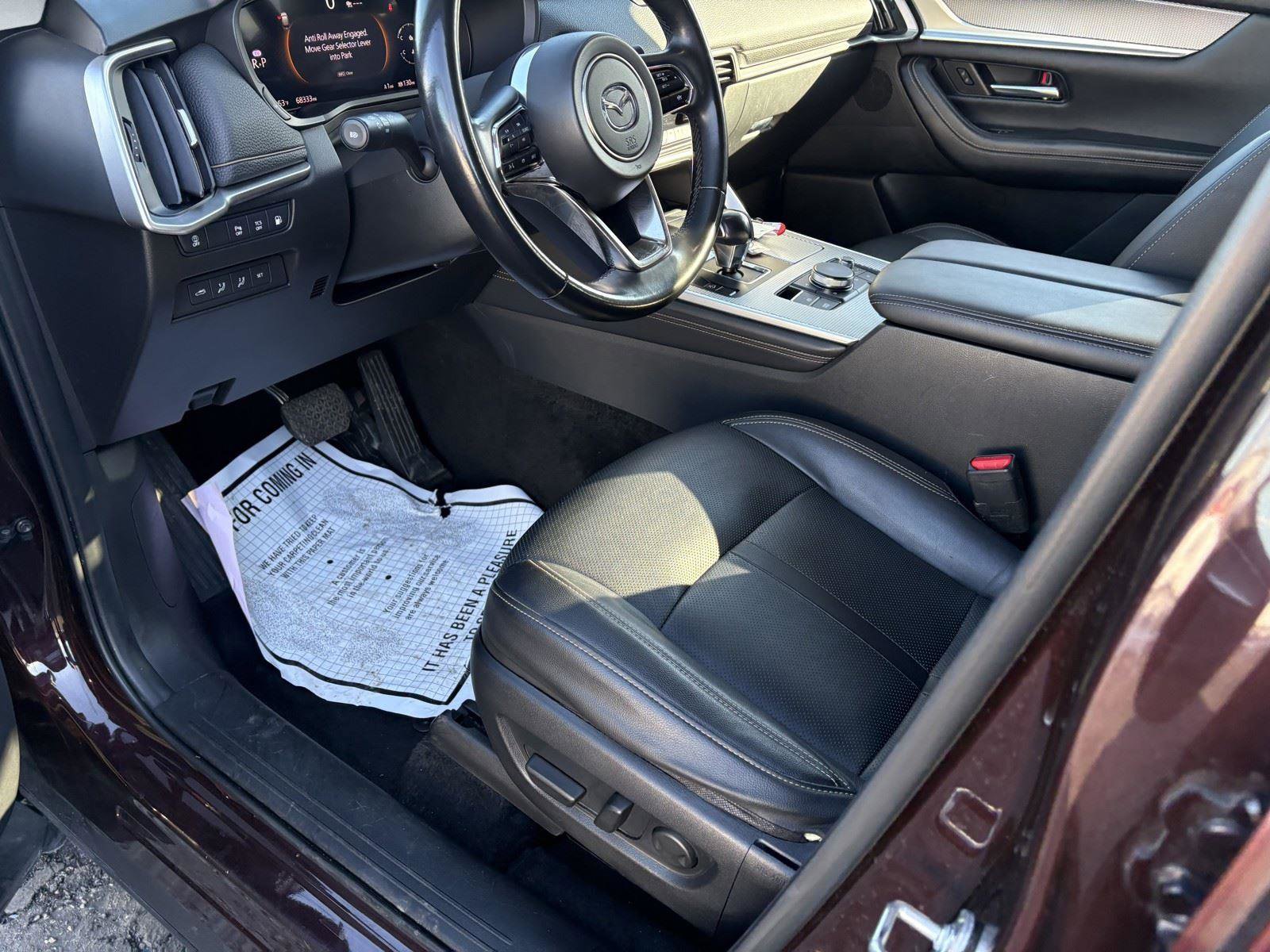 Used 2024 MAZDA CX-90 Plug-In Hybrid w/ Premium Pkg image 16