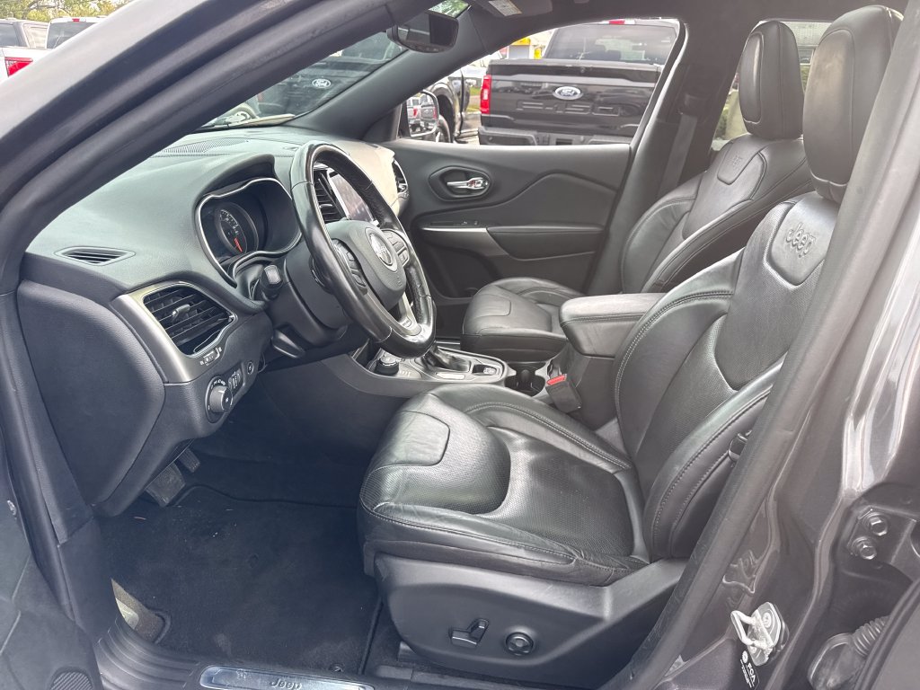 Used 2021 Jeep Cherokee High Altitude AWD/4WD image 26