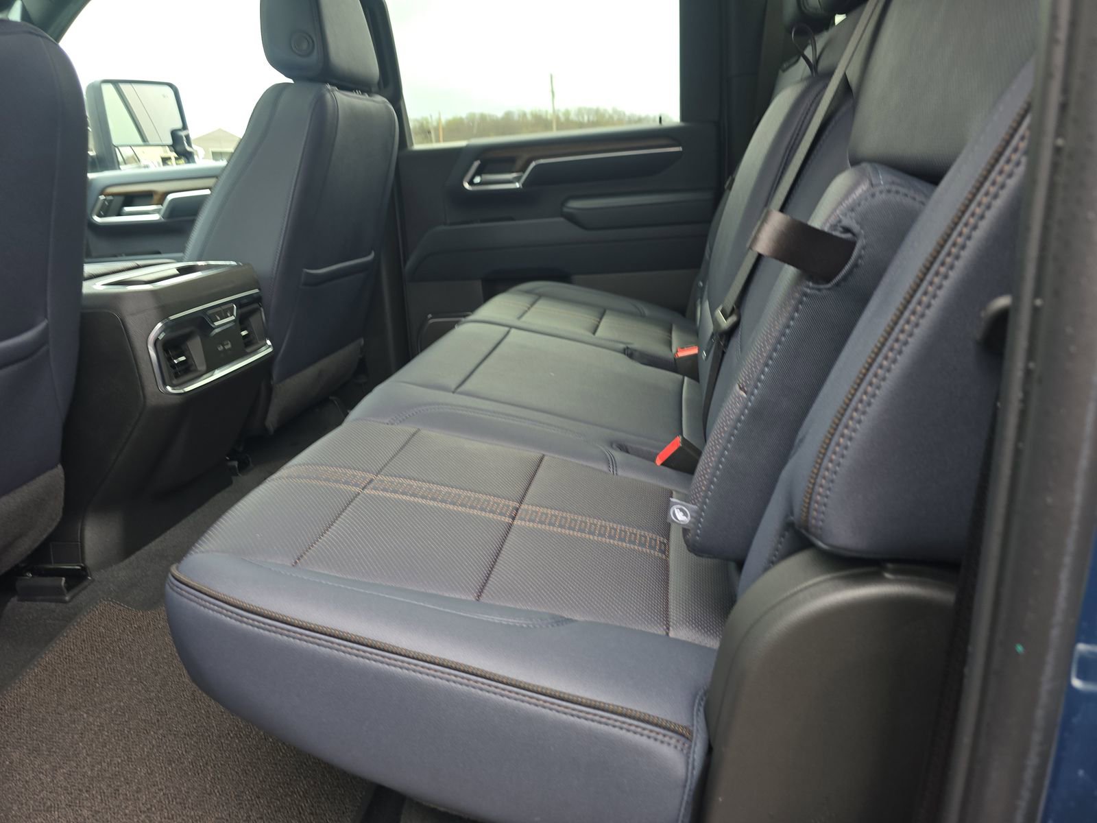 Used 2025 Chevrolet Silverado 2500 High Country w/ High Country Premium Package image 13