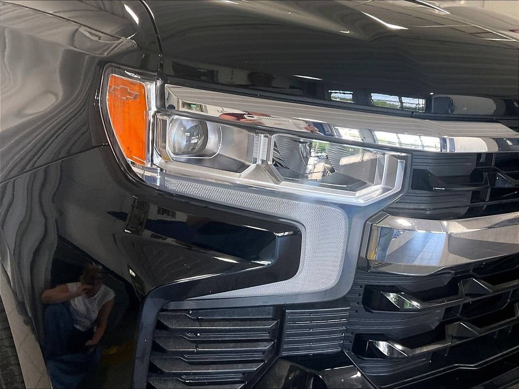 Used 2024 Chevrolet Silverado 1500 LT AWD/4WD image 32