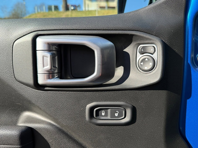 Used 2022 Jeep Wrangler Unlimited Sport w/ Sun And Sound Package image 12