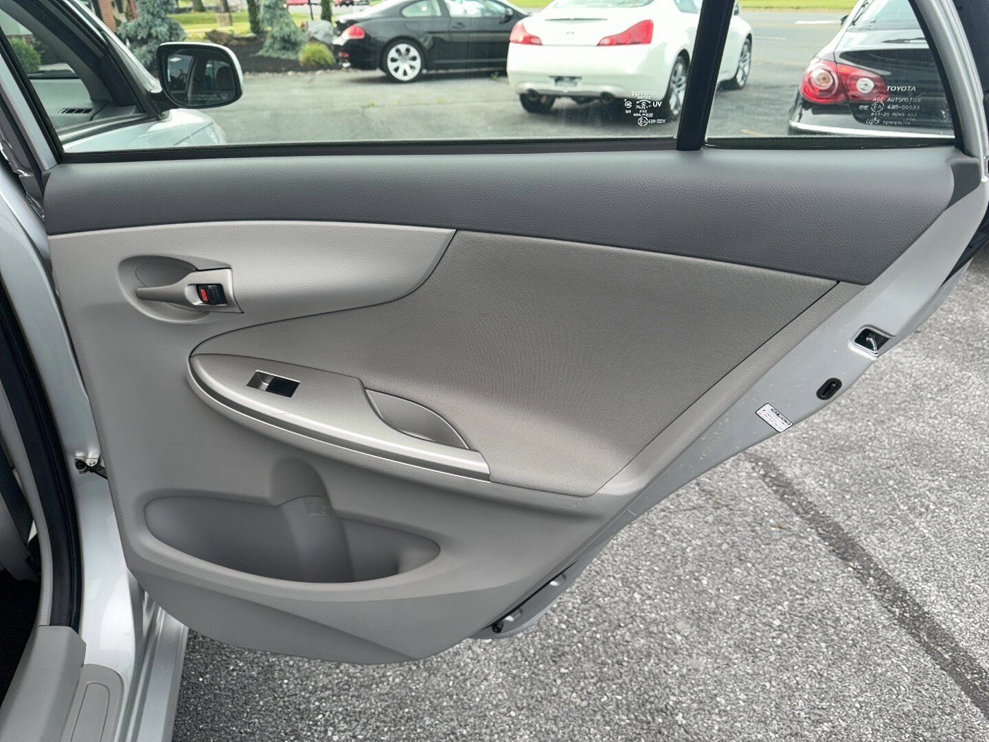Used 2010 Toyota Corolla LE FWD image 20