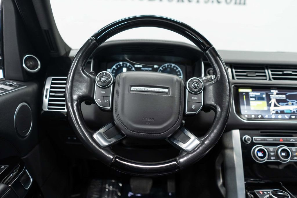 Used 2017 Land Rover Range Rover HSE image 18