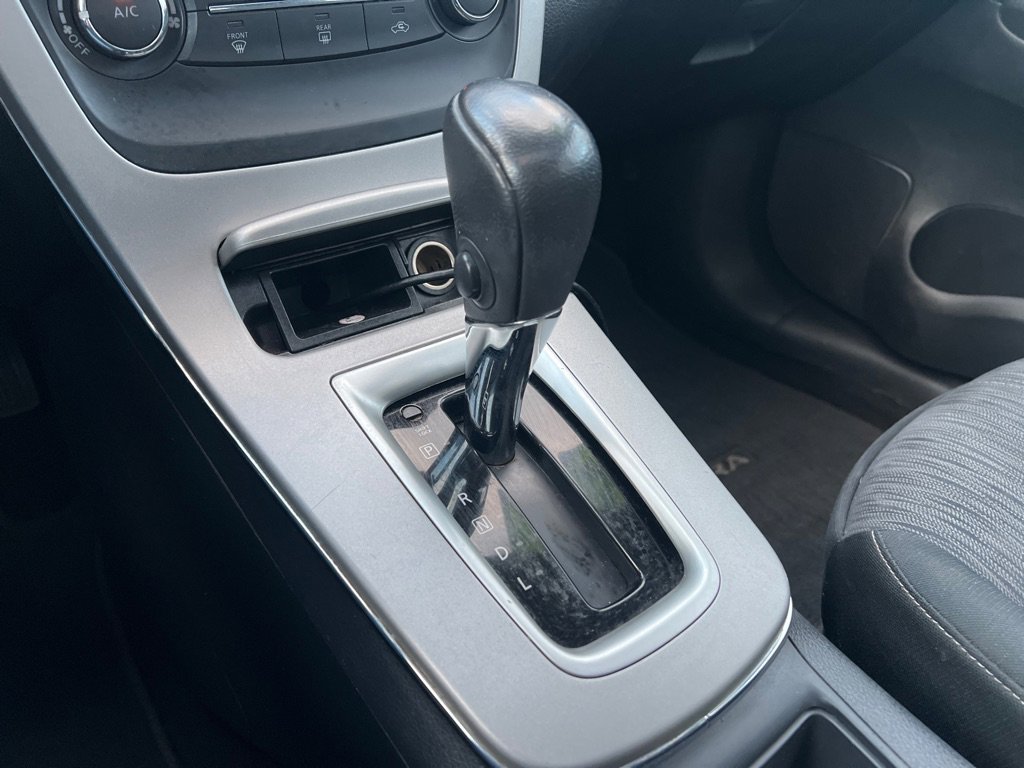 Used 2015 Nissan Sentra SV w/ Style Package FWD image 26