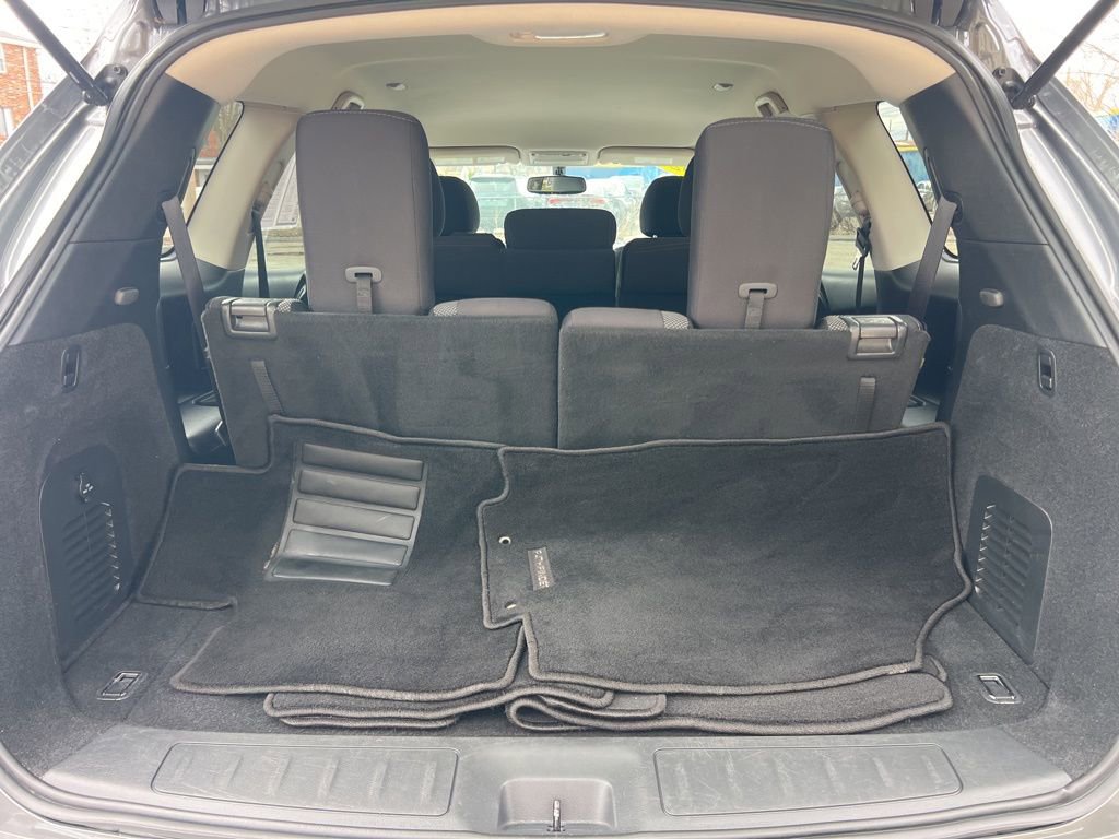 Used 2020 Nissan Pathfinder SV image 28