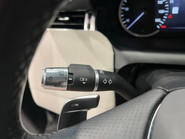 Used 2022 Land Rover Discovery Sport S R-Dynamic image 32