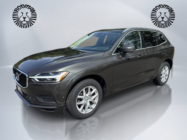 Used 2018 Volvo XC60 T5 Momentum w/ Vision Package