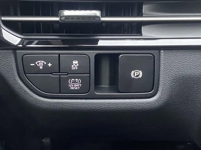New 2026 Kia Sportage LX FWD image 18