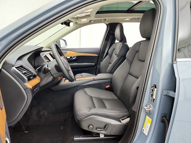 Certified 2023 Volvo XC90 T8 Plus w/ Protection Package Premier AWD/4WD image 18