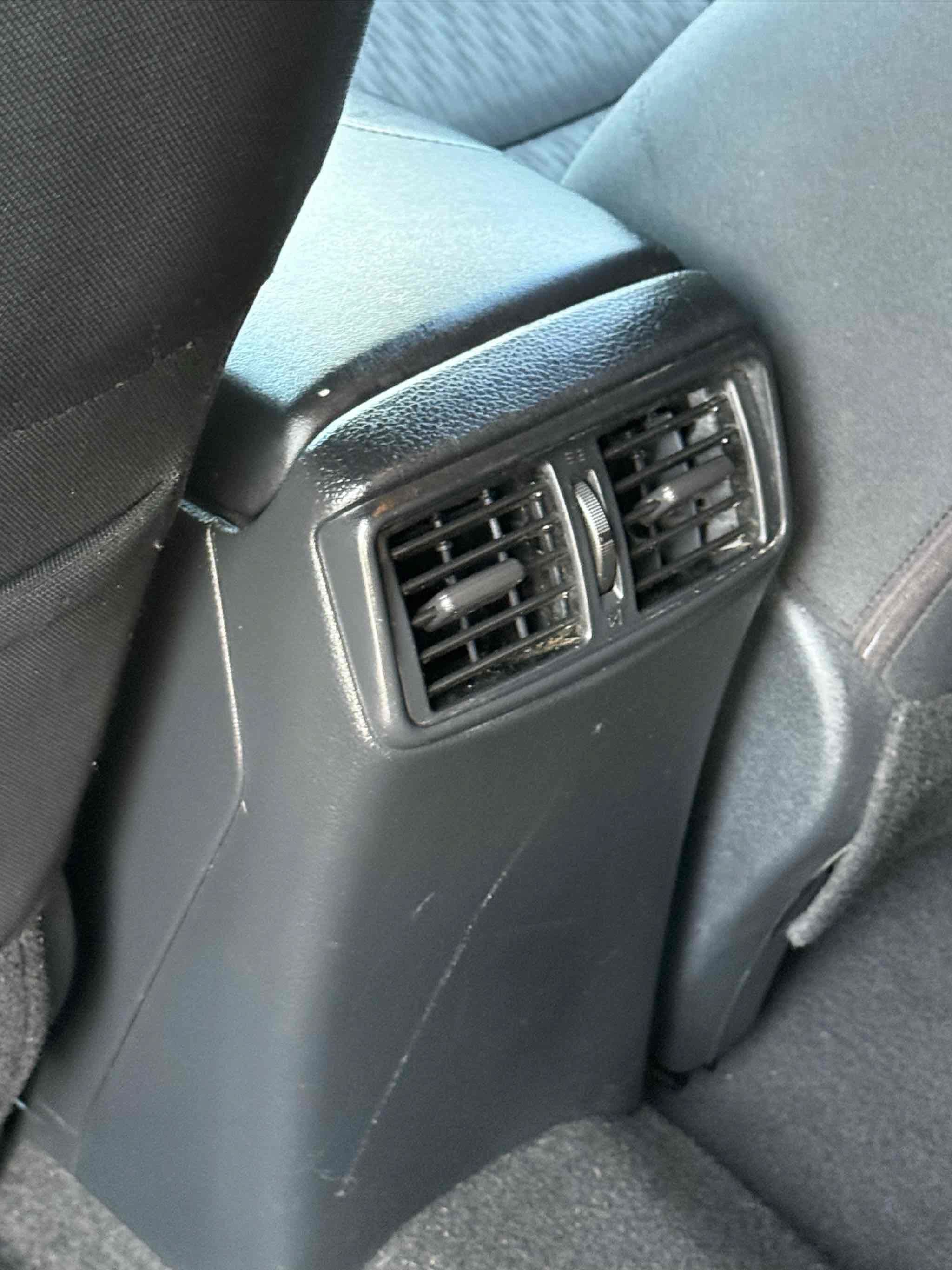 Used 2017 Nissan Rogue SV FWD image 89