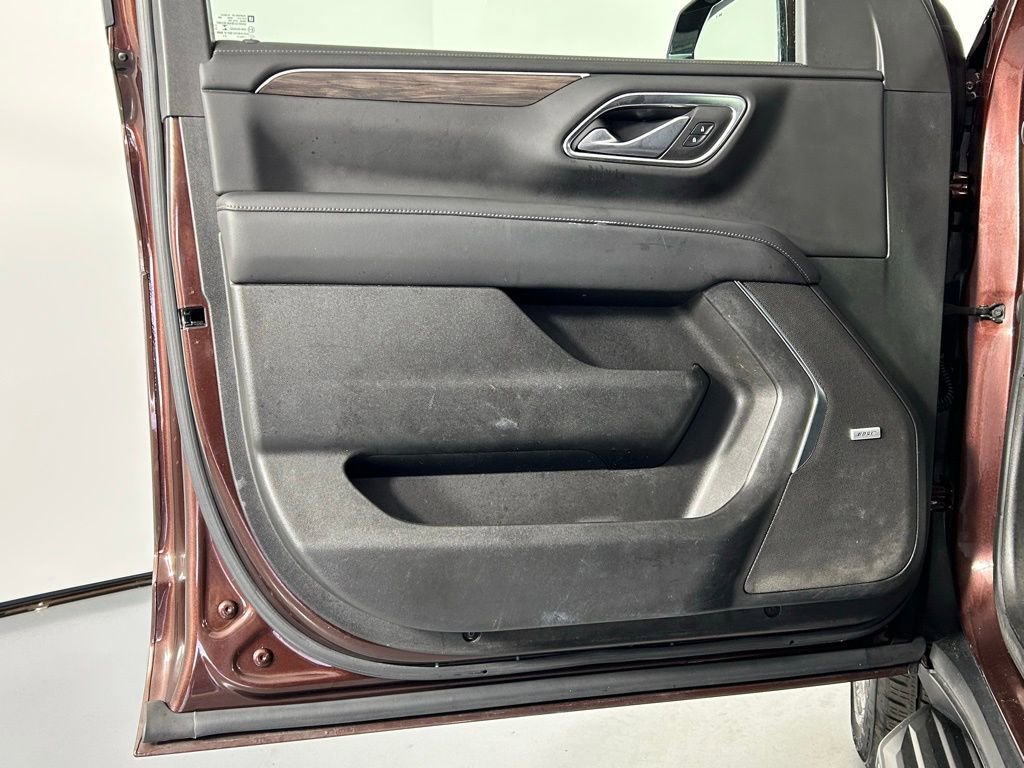 Used 2022 Chevrolet Tahoe LT w/ LT Signature Plus Package image 35