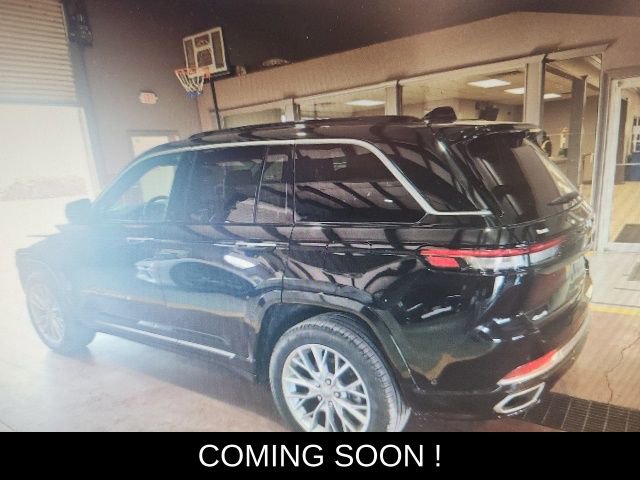 Used 2024 Jeep Grand Cherokee Summit w/ Adv Protech Group IV image 2