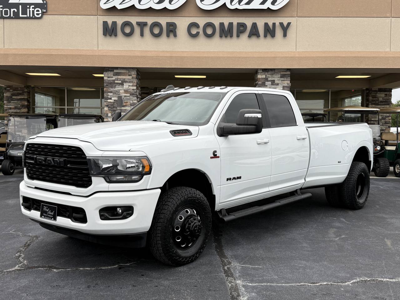 Used 2024 RAM 3500 Big Horn w/ Night Edition AWD/4WD image 1
