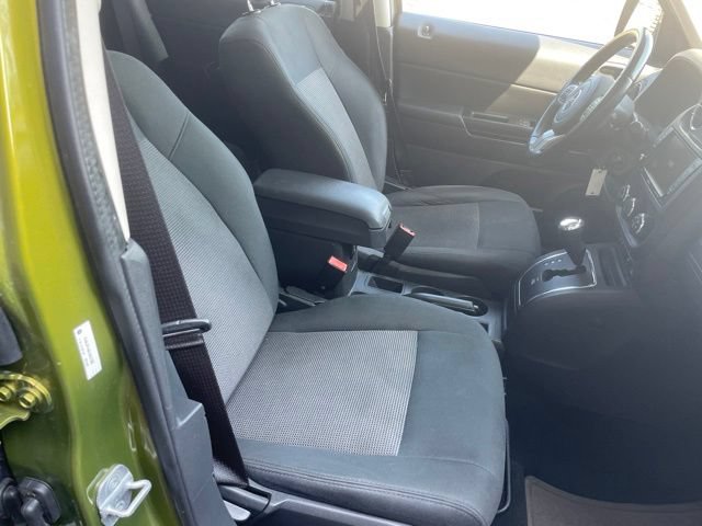 Used 2012 Jeep Patriot Latitude w/ Sun/Sound Group FWD image 41