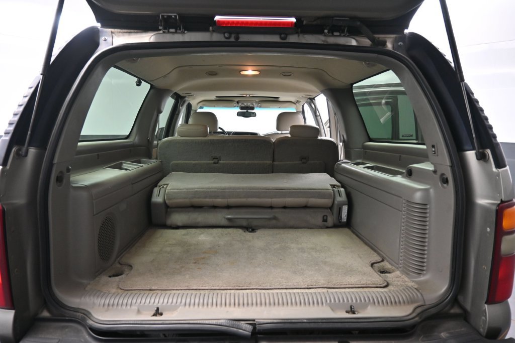 Used 2000 Chevrolet Suburban LT w/ LT Preferred Equipment Group AWD/4WD image 21