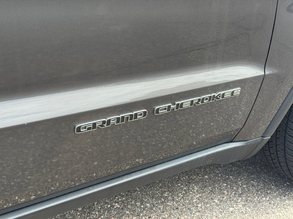 Used 2017 Jeep Grand Cherokee Limited AWD/4WD image 38