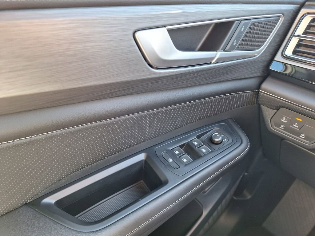 New 2026 Volkswagen Atlas Cross Sport SE image 19