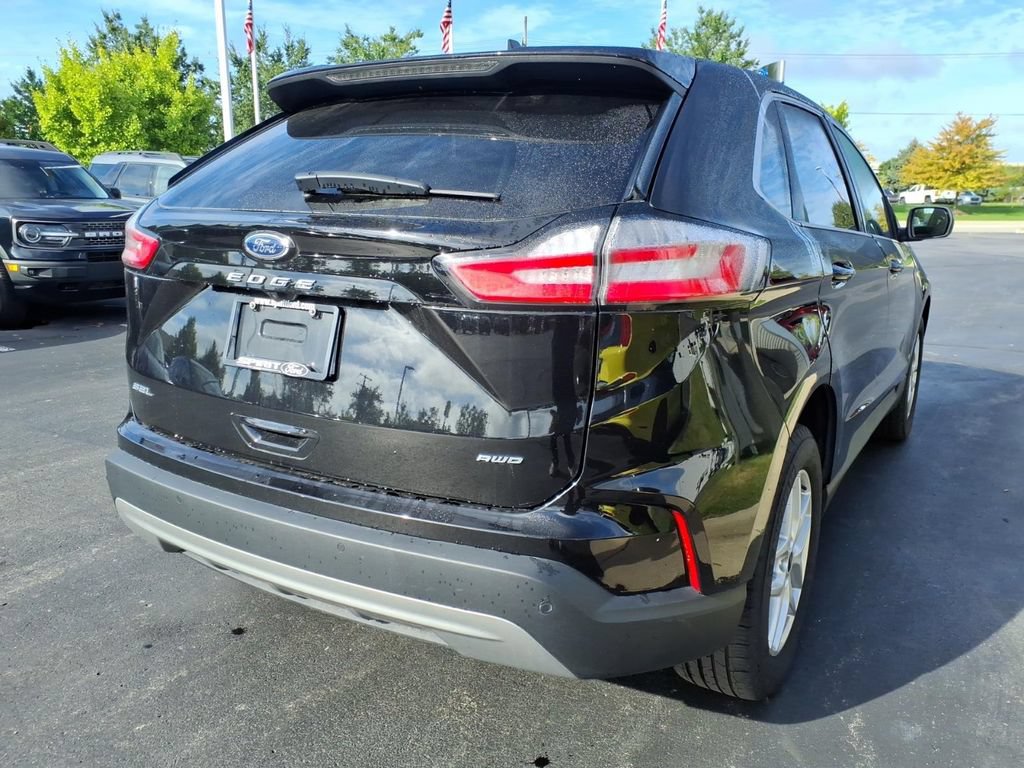 Certified 2024 Ford Edge SEL w/ Convenience Package AWD/4WD image 4