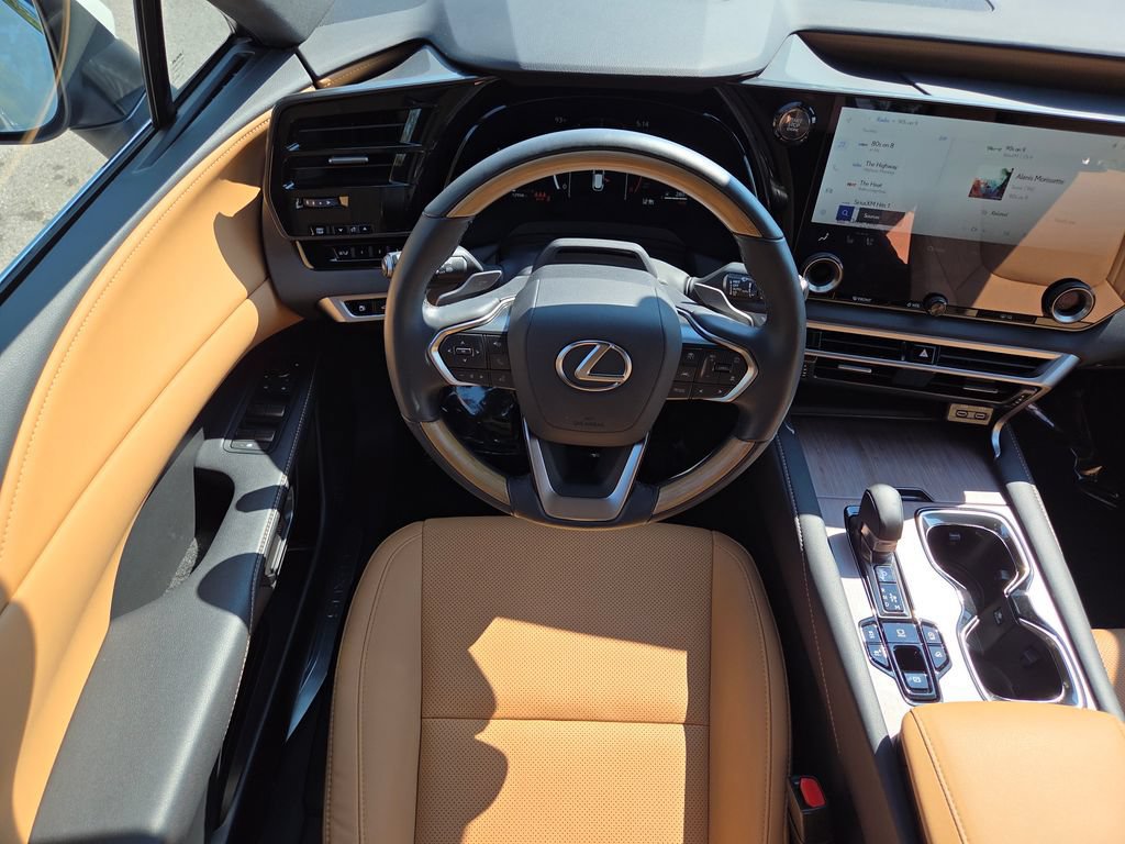 Certified 2025 Lexus RX 350 AWD image 4