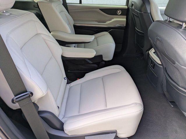 Used 2025 Lincoln Navigator Reserve AWD/4WD image 22