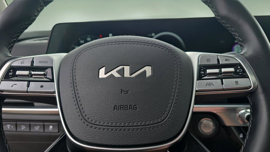 Used 2023 Kia Telluride SX Prestige image 17