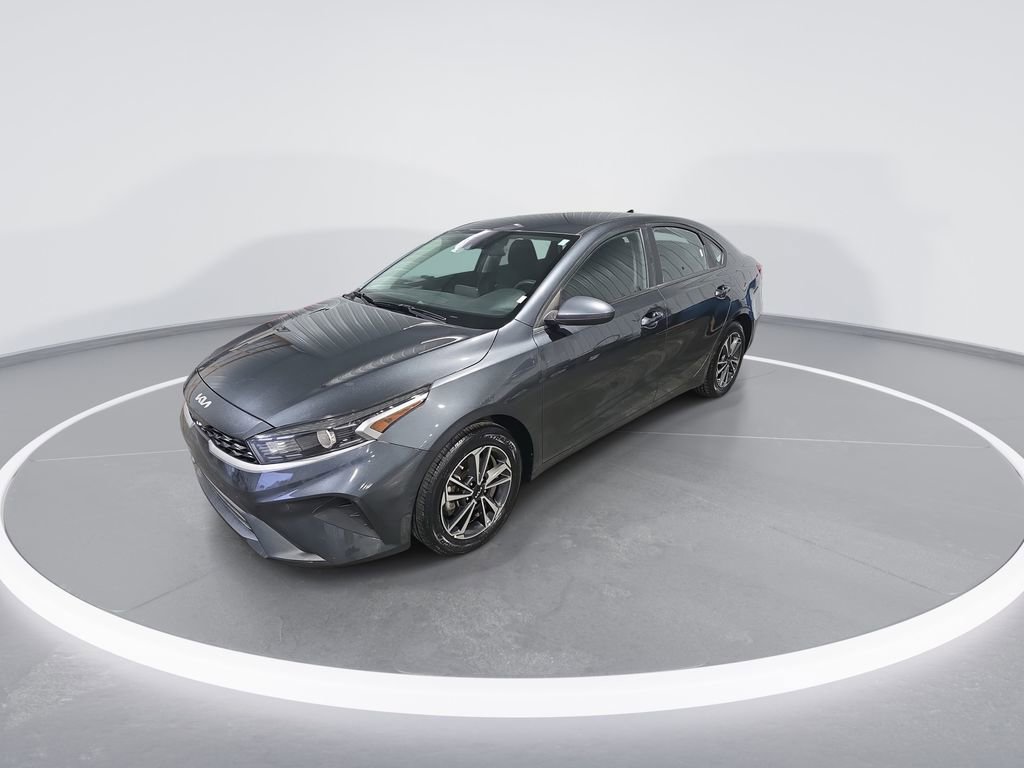 Used 2023 Kia Forte LXS image 4