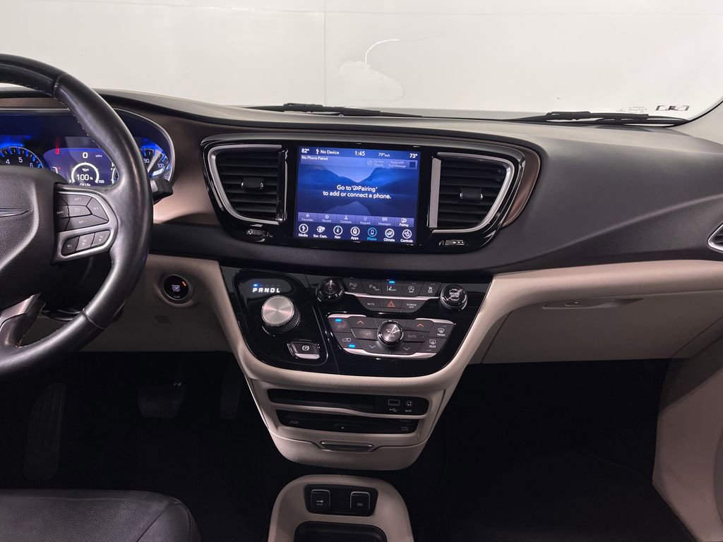 Used 2019 Chrysler Pacifica Touring-L Plus w/ Advanced Safetytec Group FWD image 16