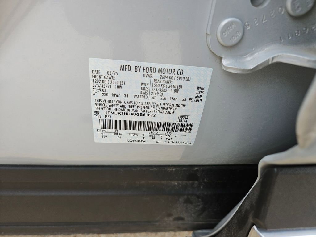 Used 2025 Ford Explorer Platinum w/ LUX Leather Package AWD/4WD image 30