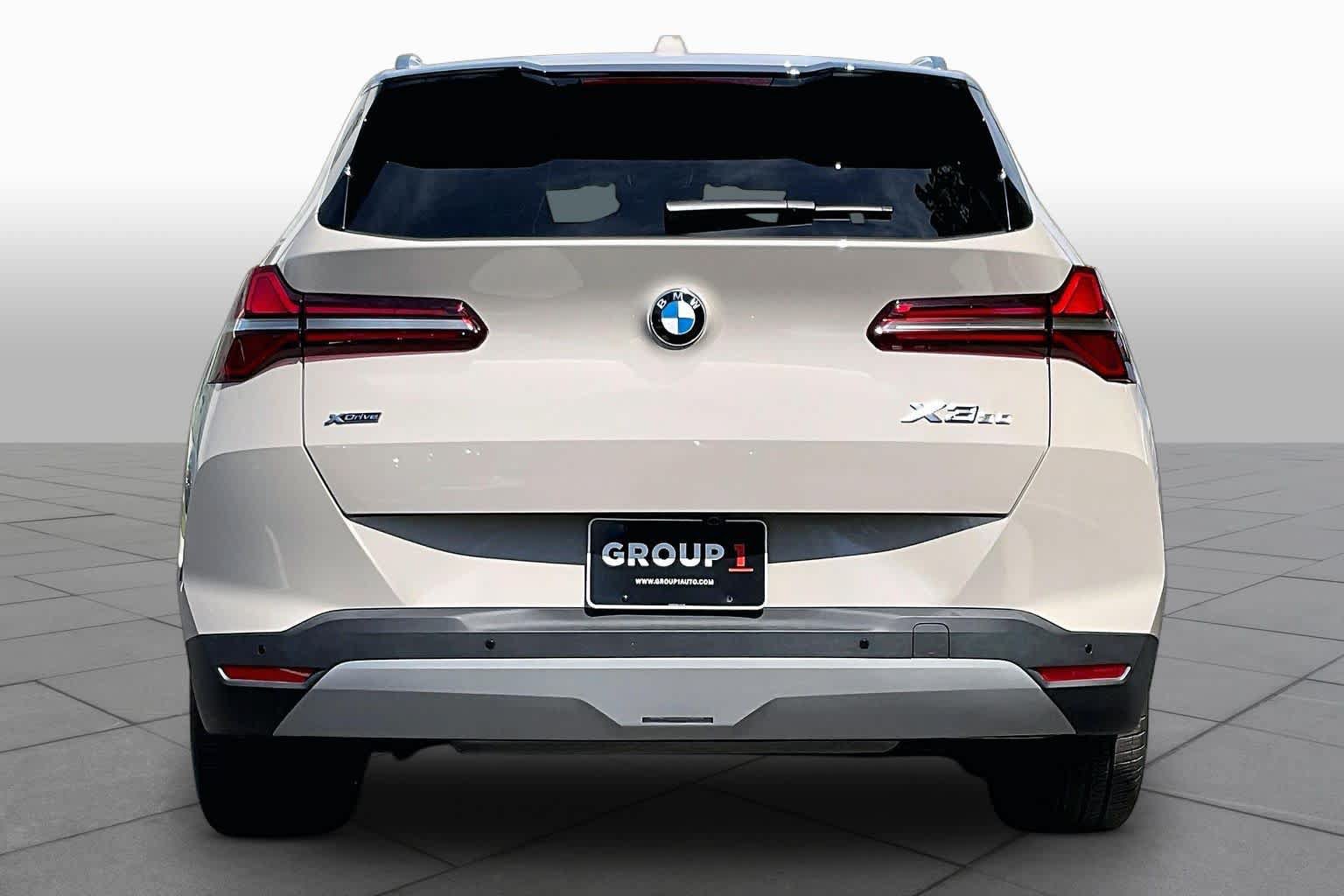 Used 2025 BMW X3 xDrive30i AWD/4WD image 4