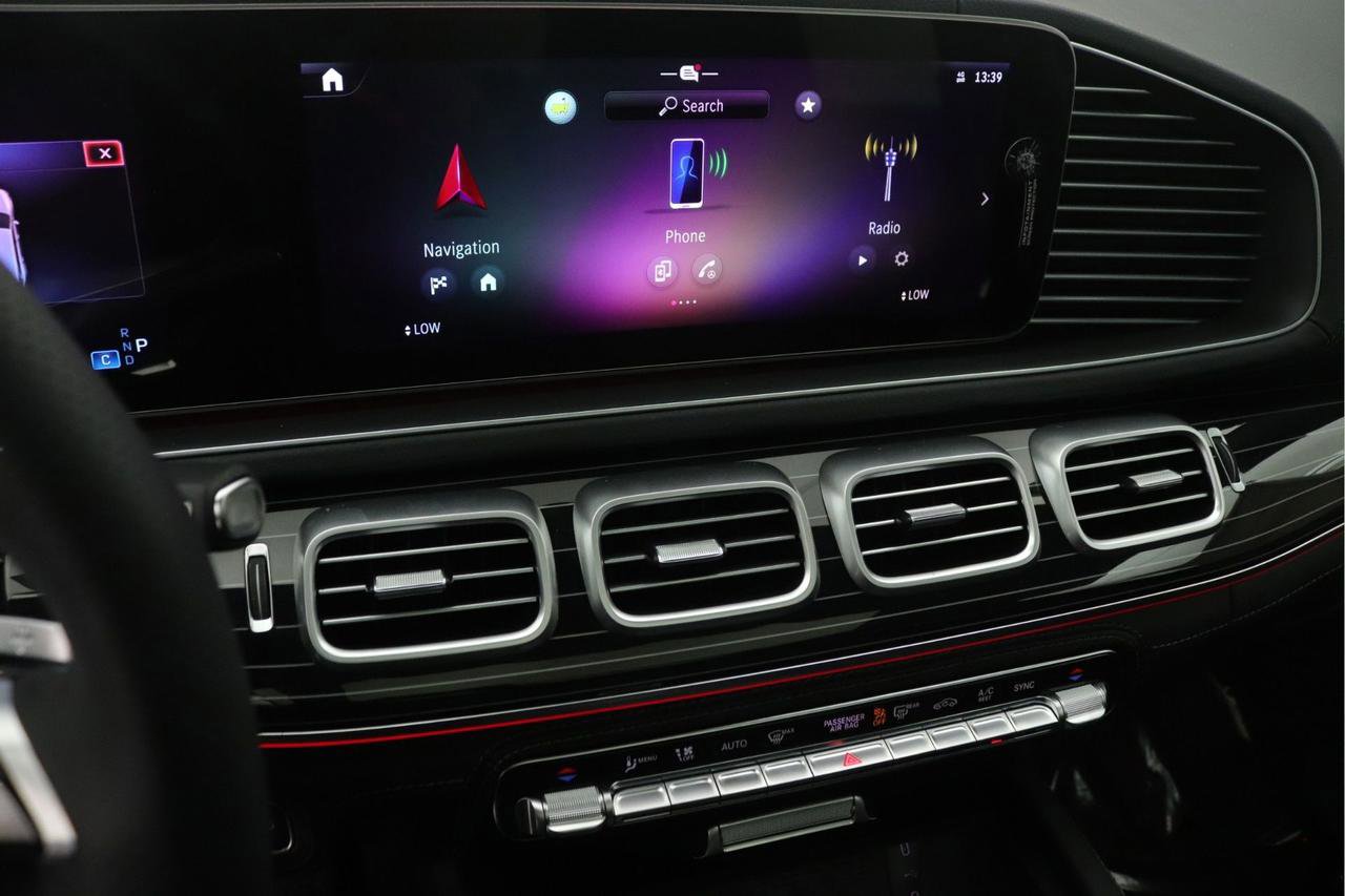 New 2026 Mercedes-Benz GLS 580 4MATIC image 5